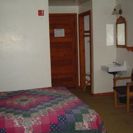 Strawberry Lodge Upper Forni Ngoại thất bức ảnh