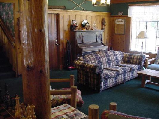 Strawberry Lodge Upper Forni Ngoại thất bức ảnh